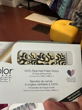Cor street Feeling Fab-boo-lousCream and Black Swirl Nail Polish Strips
